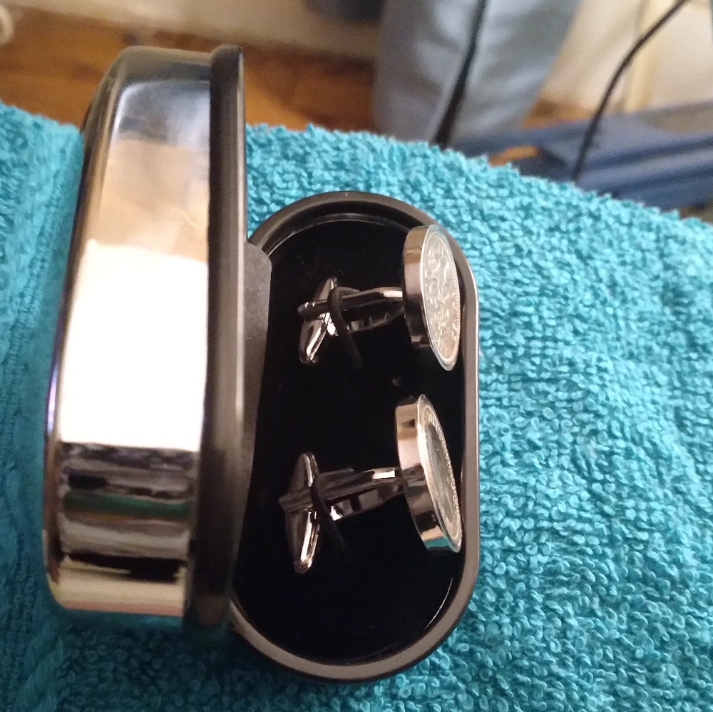 Coin Cuff Links - Picture 5 of 8